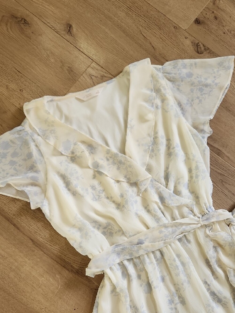NWOT LC Lauren Conrad Cream Wrap Dress with Light Blue Floral - Picture 3 of 6